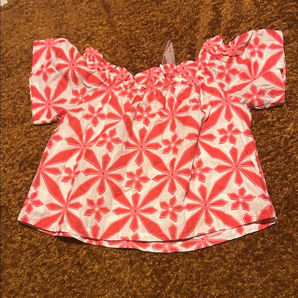 Skies Are Blue Red and White Floral Blouse - Picture 4 of 6
